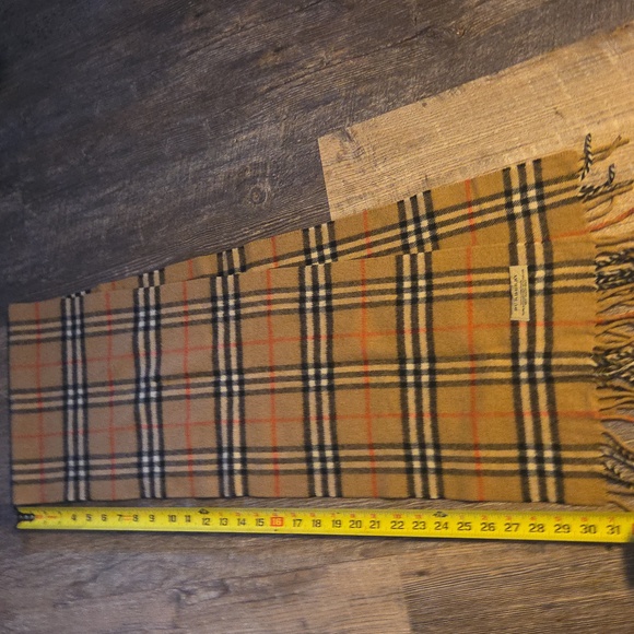 Burberry 100% Lambs Wool Made In Scotland Classic Tan Plaid Men's/weman's Scarf - Picture 8 of 11